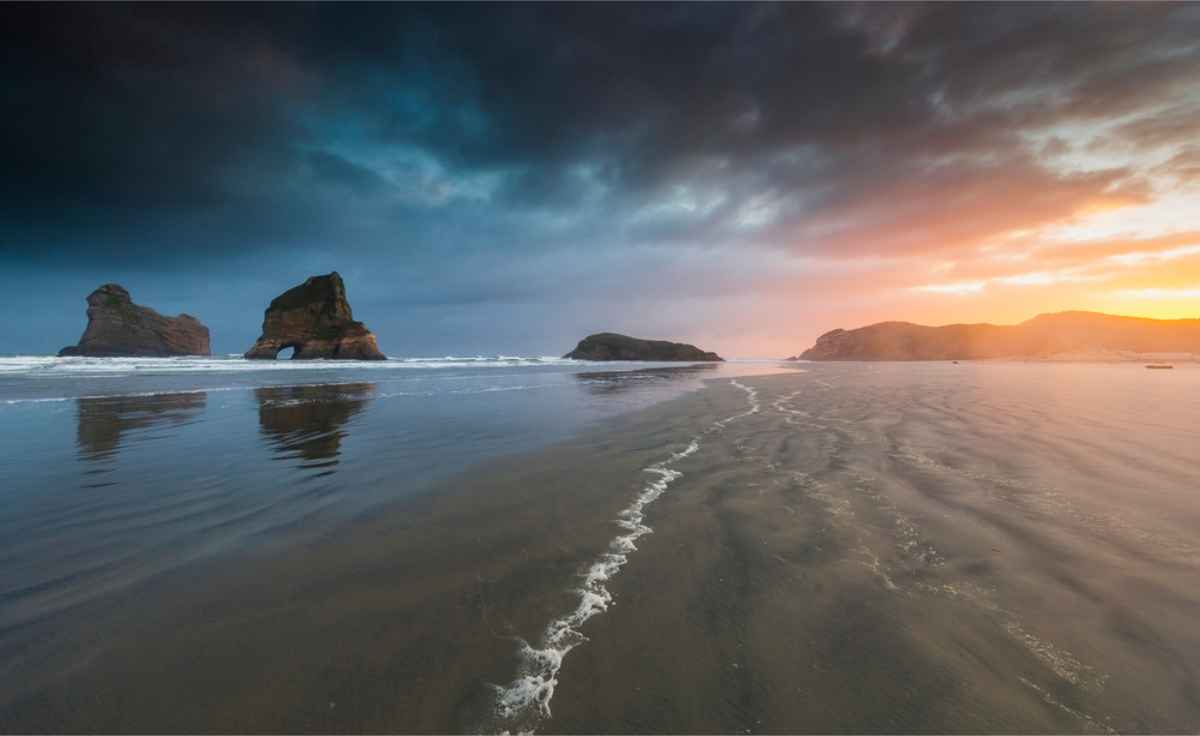 Wharariki beach at dusk
