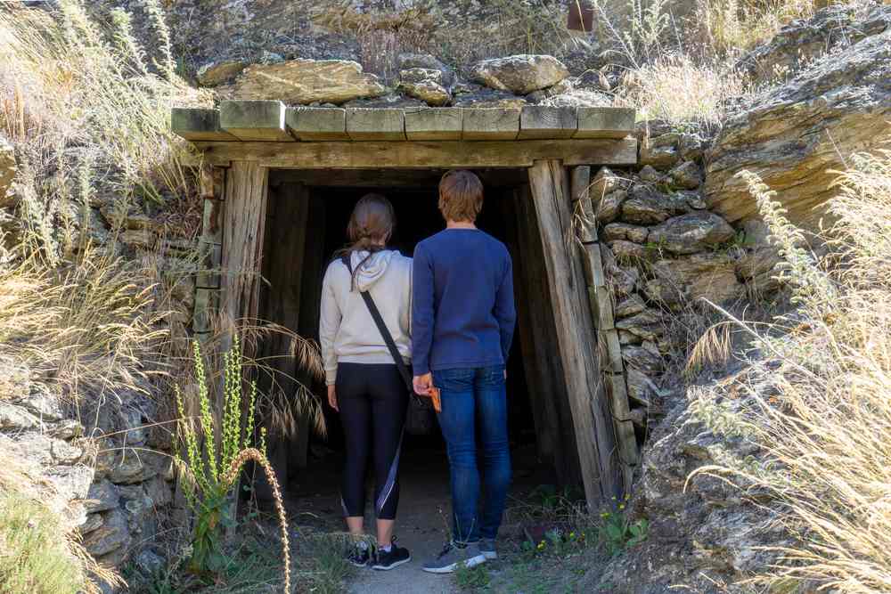 Mining in Cromwell