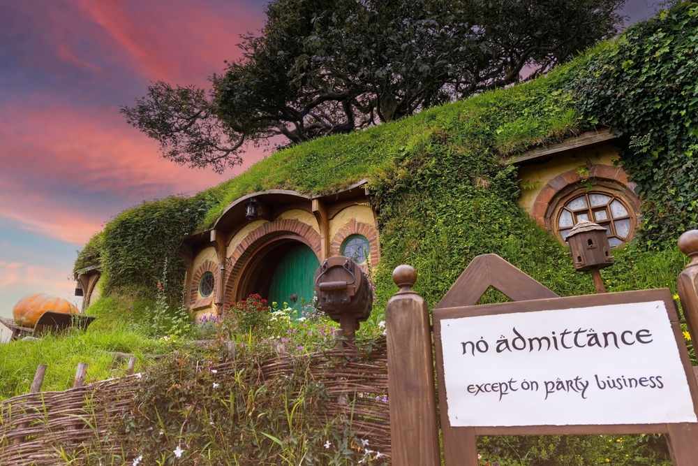 Hobbiton Movie Set